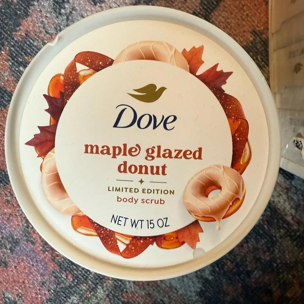 Dove Maple Glazed Donut Body Scrub and Bar‎ Soap 4 pk